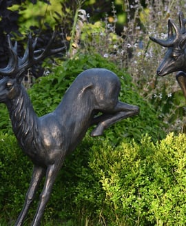 Elegant Landing Stag Metal Garden Ornament – Aged Verde